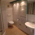 Riesen Stadtwohnung 5xschlafzimmer 2xbad Und Balkon