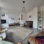 Riesen Stadtwohnung 5xschlafzimmer 2xbad Und Balkon Apartmán