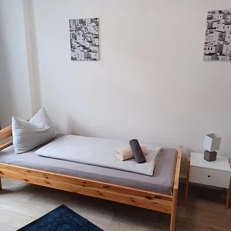 דירה Grosse Stadtwohnung Mit Balkon צוויקאו