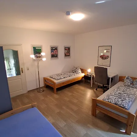 Riesen Stadtwohnung 5xschlafzimmer 2xbad Und Balkon Appartamento