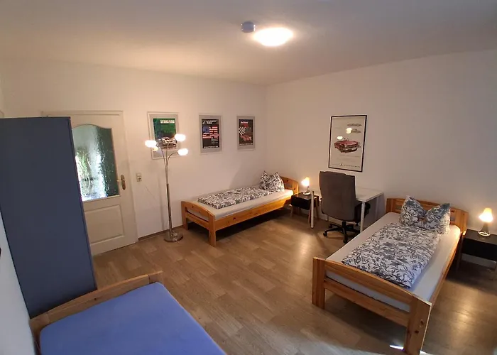 Grosse Stadtwohnung Mit Balkon Apartamento