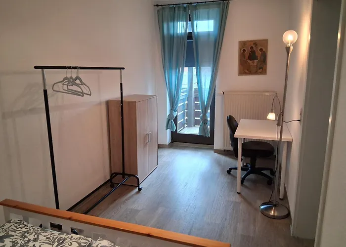 Riesen Stadtwohnung 5Xschlafzimmer 2Xbad Und Balkon Апартаменты