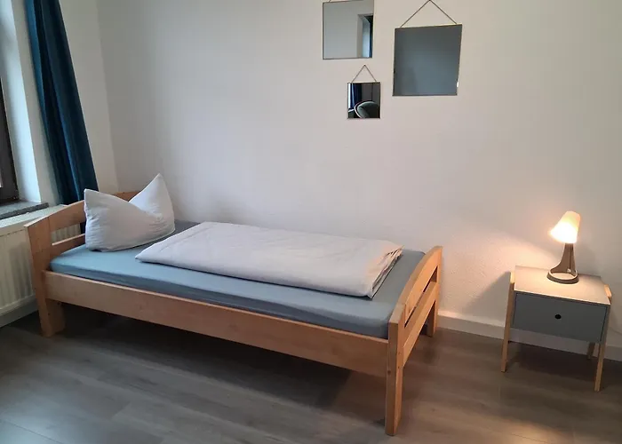 Grosse Stadtwohnung Mit Balkon *